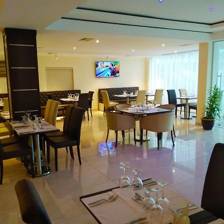 Monty Suites & Golf Uyo Extérieur photo