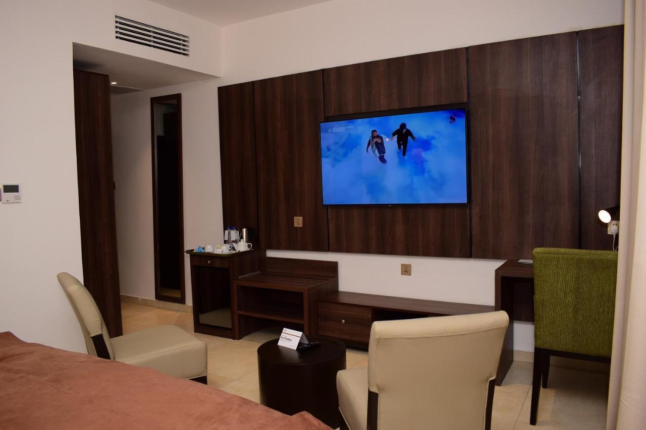 Monty Suites & Golf Uyo Extérieur photo