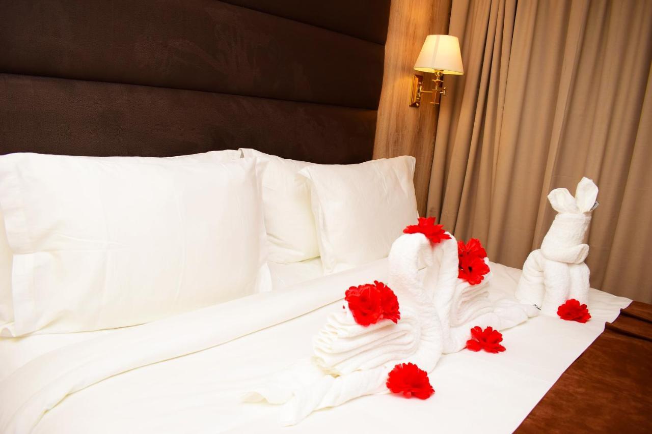 Monty Suites & Golf Uyo Extérieur photo