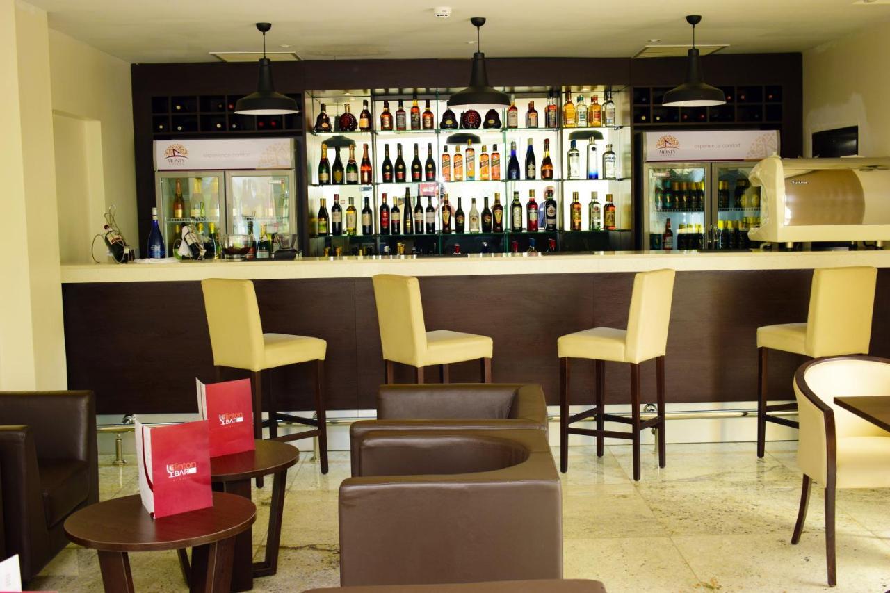 Monty Suites & Golf Uyo Extérieur photo